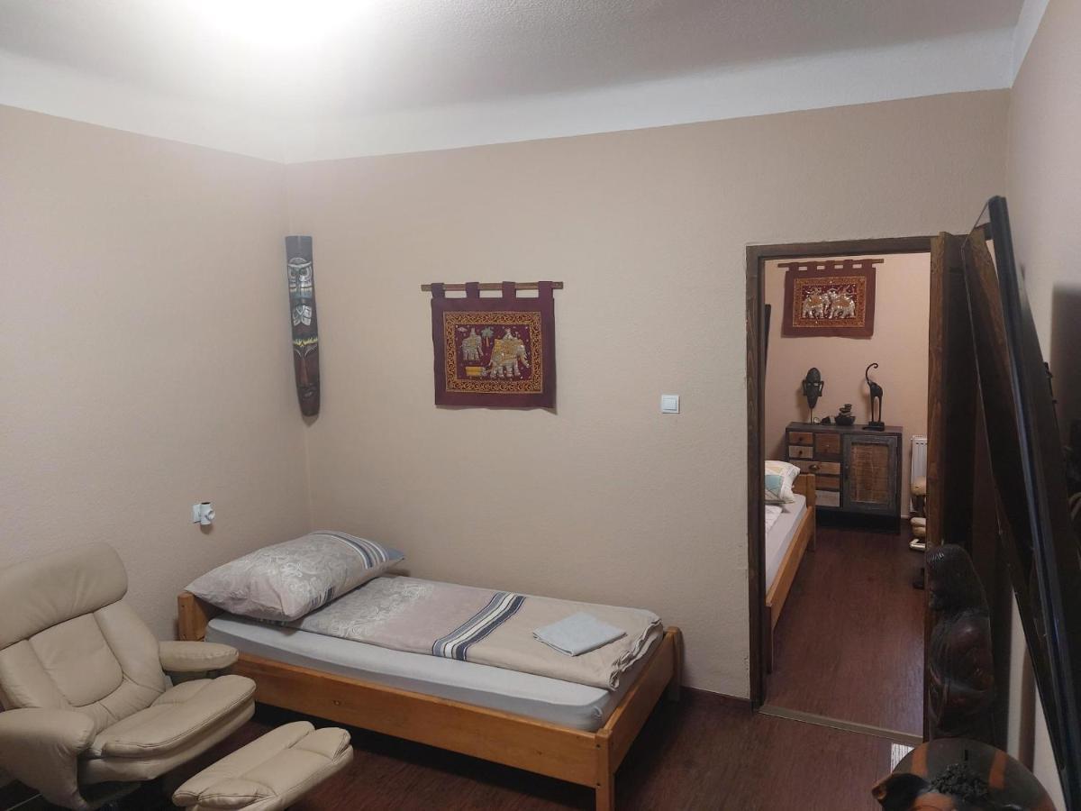 Fehér galamb apartman Gyál Kültér fotó